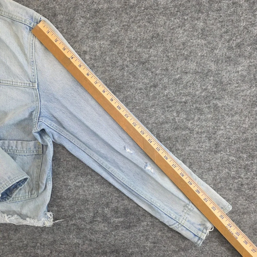 Free People Dillon Jacket Womens Medium Blue Denim Distressed Frayed Raw‎ Hem - Picture 16 of 16